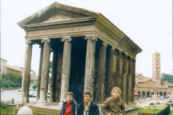 Rom, Herkules-Tempel Santa Maria in Cosmedin (12.04.2004 / WF)